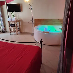 https://casa-vacanze-happy-holidays.taorminaitalyhotels.com
